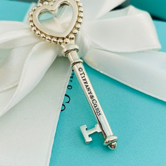 Tiffany & Co Large heart Key blue enamel Pendant charm 2” w/box - Picture 3 of 4
